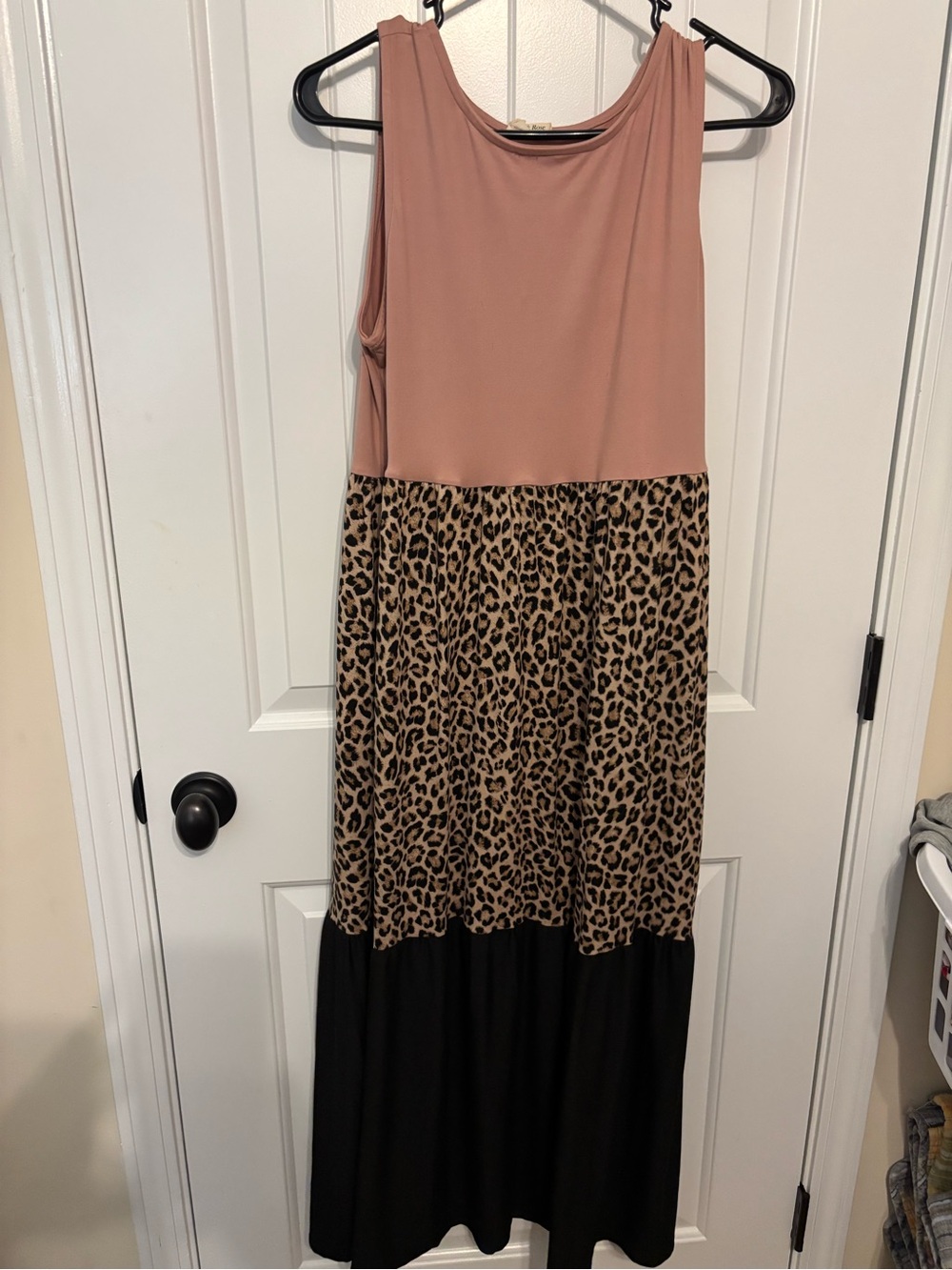 Sleeveless Colorblock Maxi Dress with Leopard Print